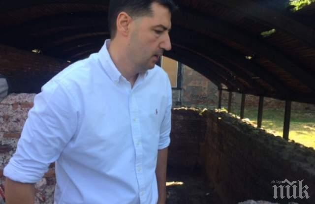 Спестяванията на пловдивския кмет Иван Тотев се стопиха с 60 бона