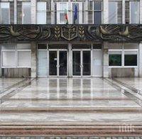 Пияници тормозят жилищен комплекс във Видин (СНИМКА)