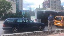 ПЪРВО В ПИК: Шофьор натресе такси на Централна гара (ВИДЕО)