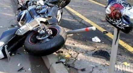 Моторист се потроши в центъра на Варна, шокира жриците на любовта