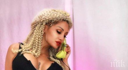 малката джулка кара секс ягоди диня