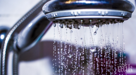 душът лягане подобрява съня