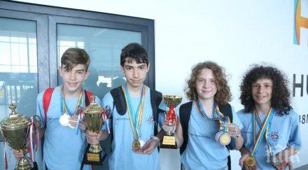 шампионите математика завърнаха хонконг златните медали