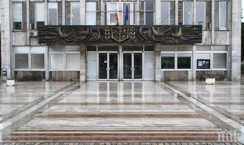 Пияници тормозят жилищен комплекс във Видин (СНИМКА)