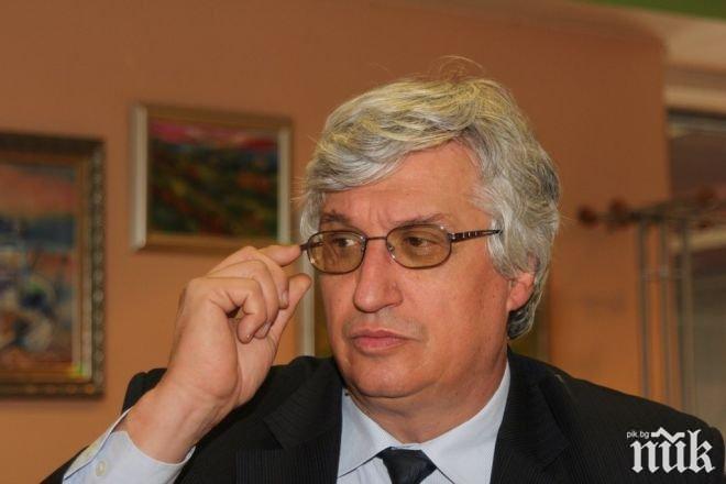 АВАНГАРДНО: Иван Нейков иска държавата да поема осигуровките или данъците на възрастните работници АВАНГАРДНО: Иван Нейков иска държавата да поема осигуровките или данъците на възрастните работници