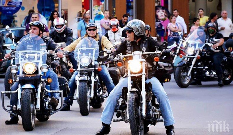 75-годишна баба оглави рокерска банда