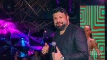 Тони Стораро плажува с внучето (СНИМКА)