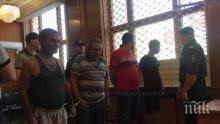 Ето ги петимата нагли ало измамници, спипани в Бургаско