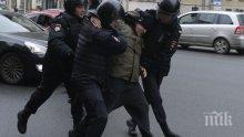 ЕС с критики към Москва за масовите арести на протестите