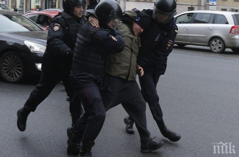 Арести на опозиционери преди и по време на протест в Москва