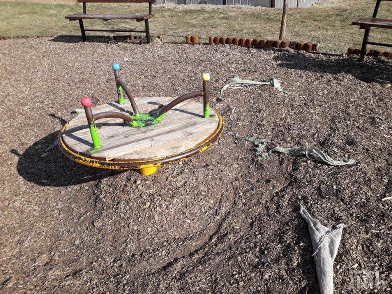 Родители алармират за опасни детски площадки