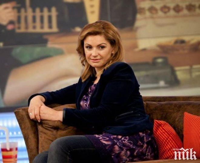 САМО В ПИК И РЕТРО: Ани Салич се дипломира на 50 (СНИМКА)