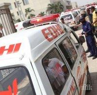 Десет загинали при падането на самолет в Пакистан