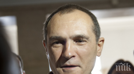 сините червените честитят васил божков