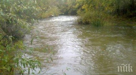пловдивски пожарникари спасиха две момченца водите въча