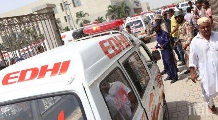 десет загинали падането самолет пакистан