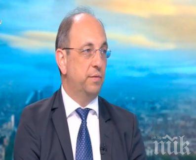 Николай Василев: Летище София изглежда много зле, а държавата не умее да го управлява