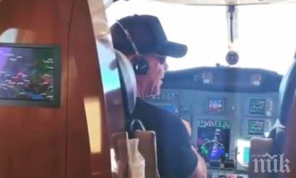 Фронтменът на Рамщайн стана пилот (ВИДЕО)