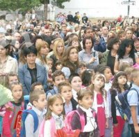 Близо 20 000 учители тръгват на обучение