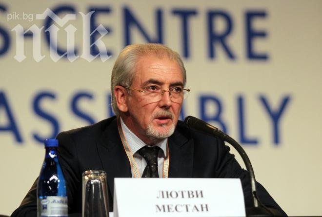 Местан пита Плевнелиев: Искате ли ново правило - след всеки протест - оставка!?