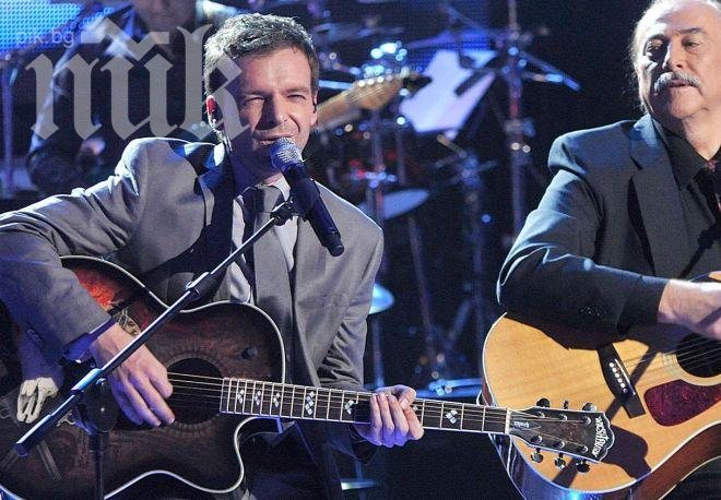 Протестиращият Игор Шабов започна да слиза от комина на ТЕЦ-а