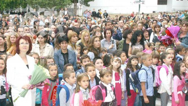 Близо 20 000 учители тръгват на обучение