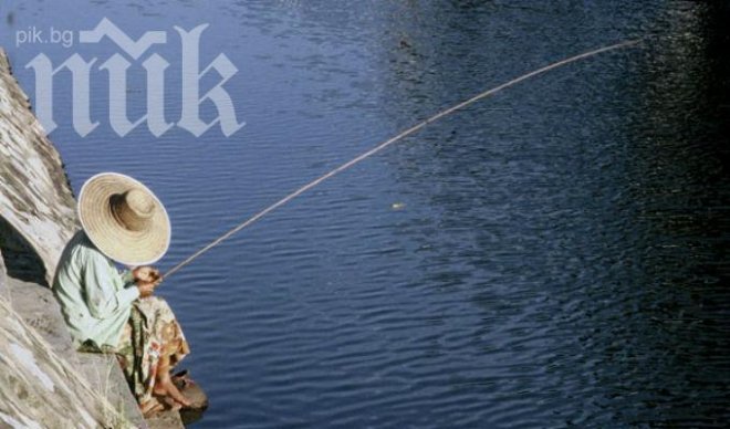 119-годишна тайландка лови риба всеки ден