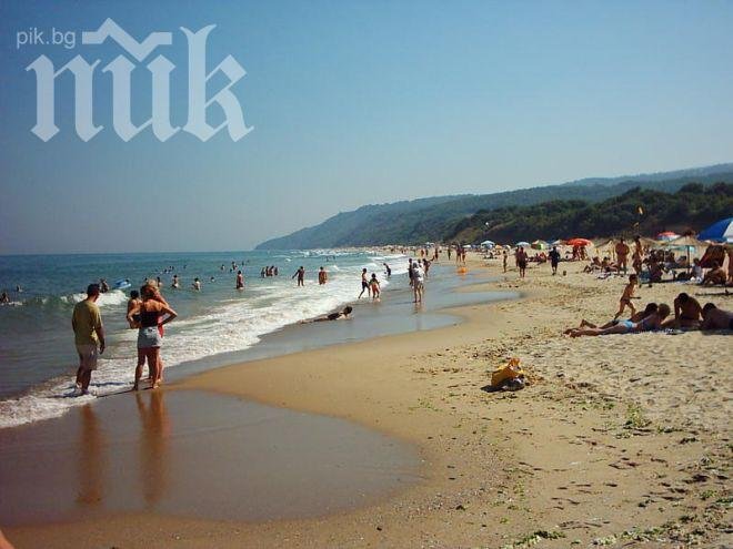 Пияни младежи се съблекли голи и тормозили туристи на Иракли