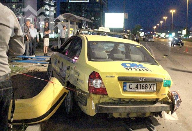 Болница Св. Анна безвъзмездно помага на блъснатото от такси дете