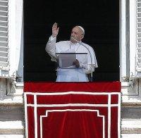 Папата зове за прозрачност и съпричастност с жертвите на злоупотреби от свещеници