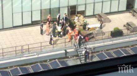 шокиращ инцидент хвърлиха годишно момче етаж галерията модерно изкуство тейт лондон