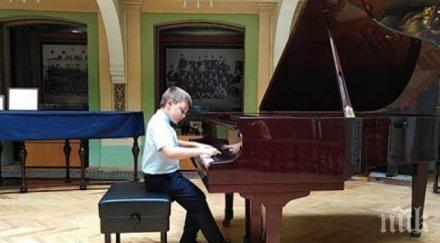 годишен пианист пловдив направи фурор виена