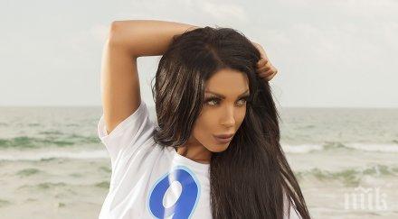 Емануела се разголи на Слънчака (СНИМКИ)