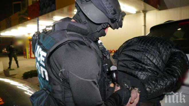 СПЕЦАКЦИЯ! След арестите в Бургас - задържана е страховита банда крадци (СНИМКИ)