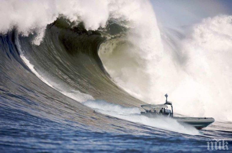 ЕКШЪН В МОРЕТО: Моторна лодка спаси сърфисти от удавяне край Варна 