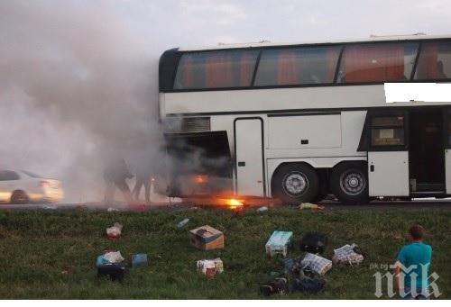 ИЗВЪНРЕДНО: Запали се автобус с деца по пътя Бургас - Варна