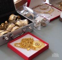 Четирима са арестуваните в спецоперацията в Разград - сдобили се със стотици хиляди левове от ало измами (СНИМКИ)