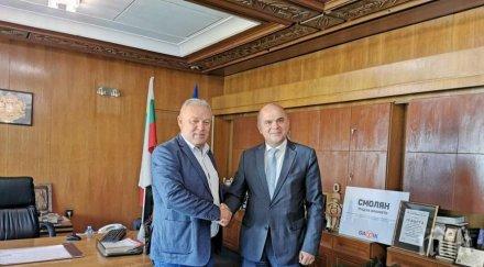 000 работодатели наели хора увреждания