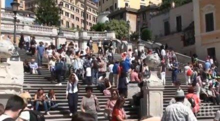 забраниха туристите рим сядат прочутото испанско стълбище