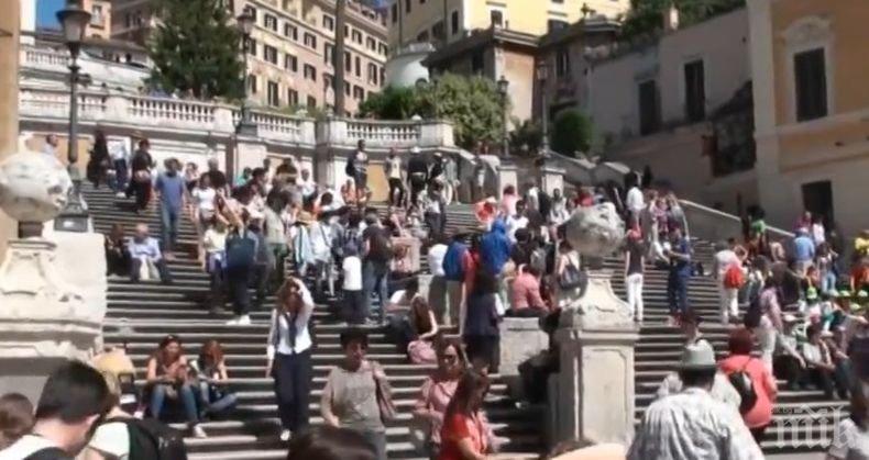 Забраниха на туристите в Рим да сядат на прочутото Испанско стълбище