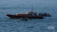 Водолази се включиха в издирването на изчезналото в морето момиче - по тъмно прекратяват операцията