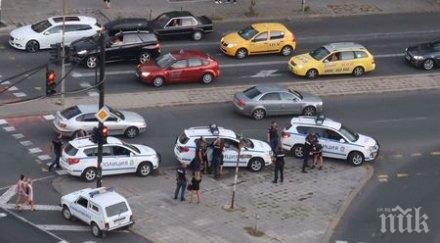 брутално въоръжена банда пияни дрогирани деца троши бие наред улиците бургас