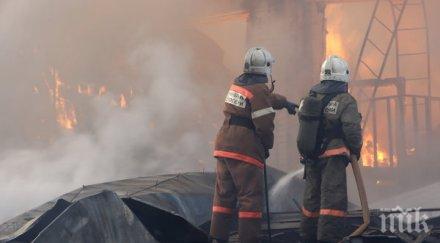 550 души евакуирани горящ бизнес център санкт петербург