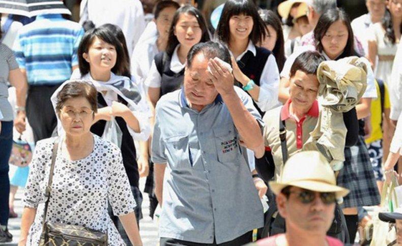 13 000 души с топлинен удар в Япония, жертвите са 23