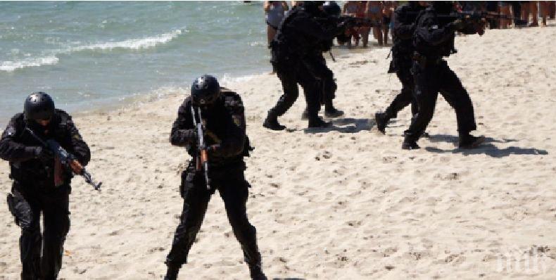 Командоси окупираха плажа във Варна, шашнаха туристите (СНИМКИ)