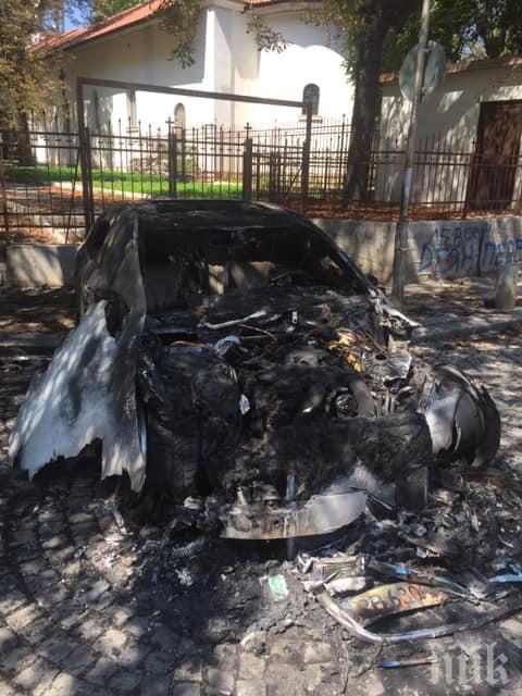 САМО В ПИК: Огнена вендета в Лозенец! Запалиха кола заради мутри