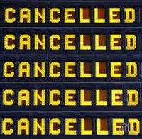 Хаос и сблъсъци с полицията на летище в САЩ 