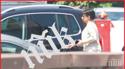 пик ретро цветанка ризова пазарува бански водещата дебне маркови дрешки промоция папарашки снимки