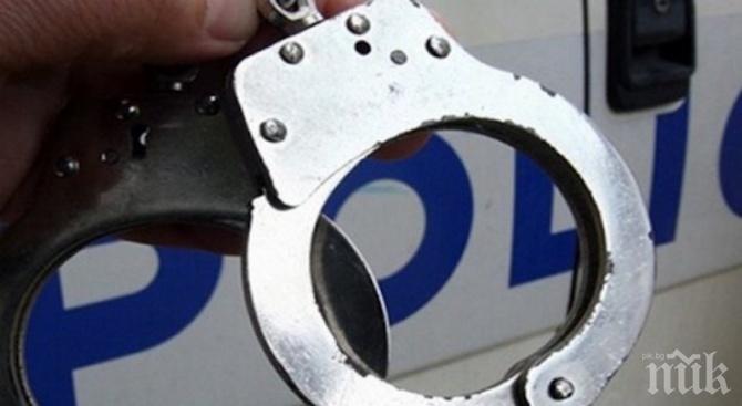 Прокуратурата спипа полицейски инспектор с подкуп 