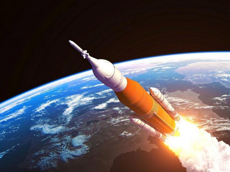 Европейската ракета Ариана 4 експлодира в космоса